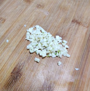 Lettuce in Oyster Sauce Served in 5 Minutes recipe