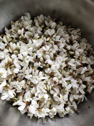 Locust Tree Flower Cake recipe