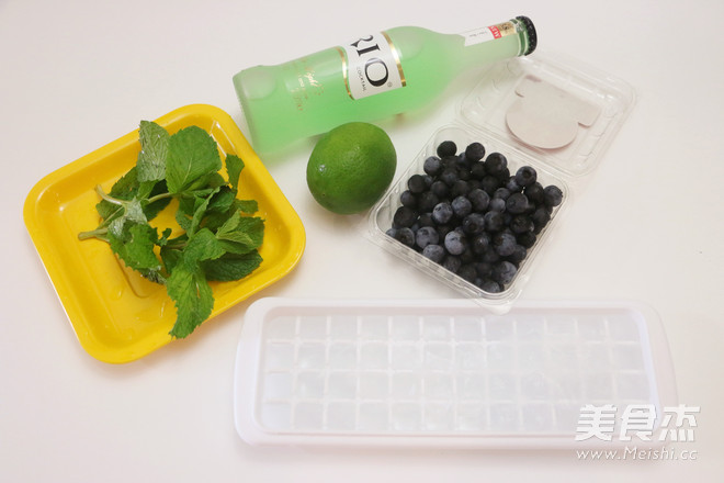 Lime Blueberry Cocktail recipe