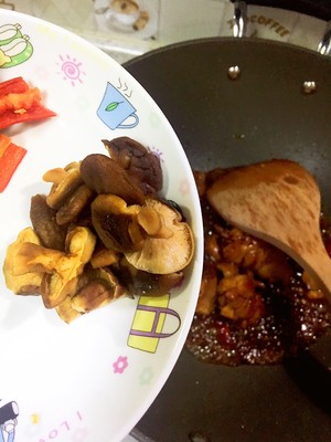 The Delicious Yellow Chicken Stew that Exploded in Place recipe