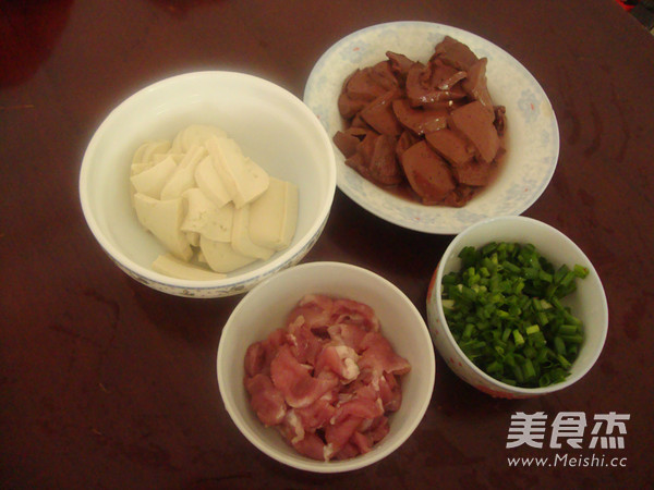 Pork Blood Tofu Lean Pork Soup recipe