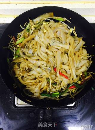 Stir-fried Liangpi recipe