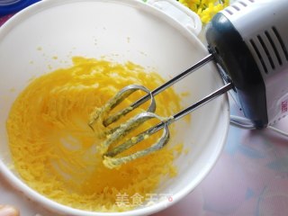 Crispy and Delicious Pineapple Cake recipe