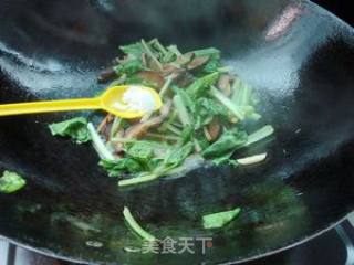 Stir-fried Chinese Cabbage with Mushrooms recipe