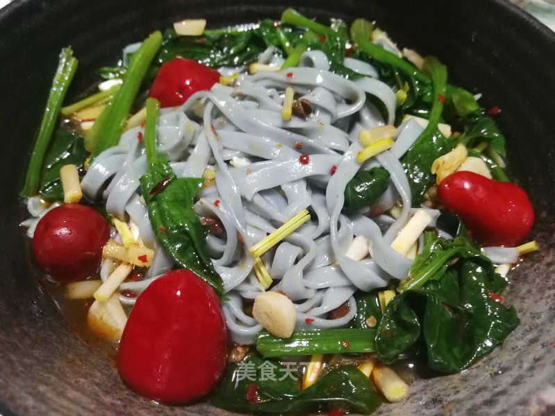 Spinach and Butterfly Pea Noodles recipe
