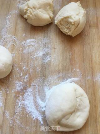 Baked Puff Pastry Meat Buns recipe