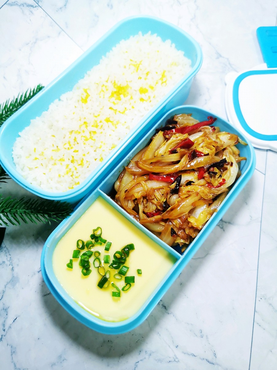 Sour and Spicy Cabbage Bento recipe