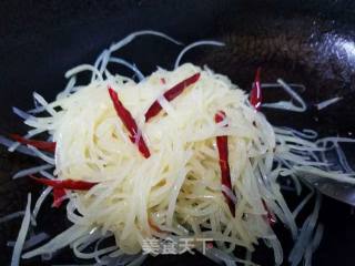 Hot and Sour Potato Shreds recipe