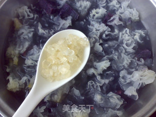 Purple Sweet Potato and Tremella Soup recipe