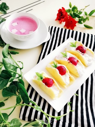 Dragon Fruit Hug Roll recipe