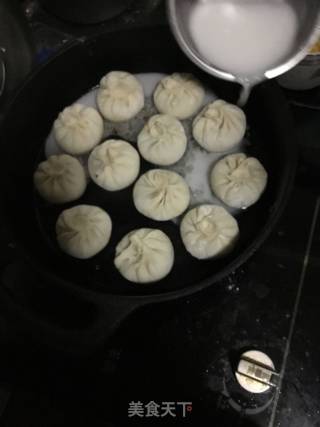 Seductively Colored Pan-fried Buns recipe