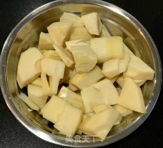 Spring Bamboo Shoots Pork Bone Soup recipe