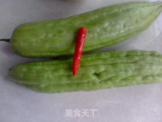 Stir-fried Bitter Gourd with Pickles recipe