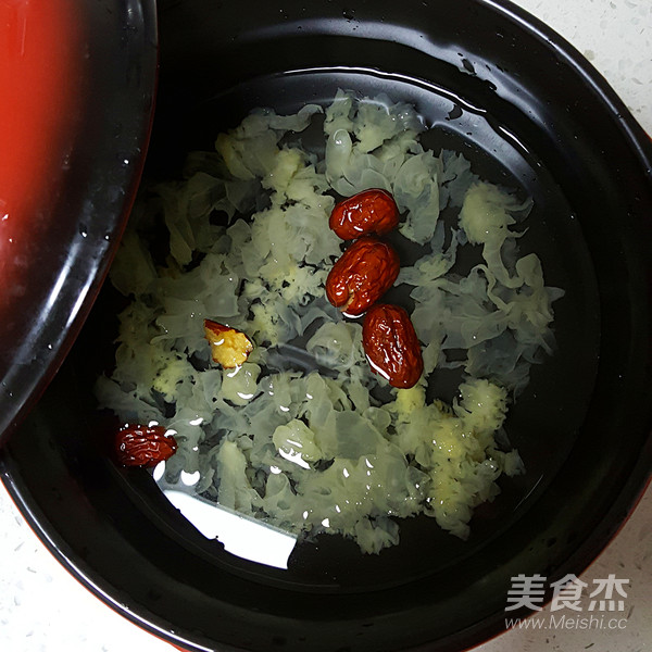 White Fungus Soup recipe