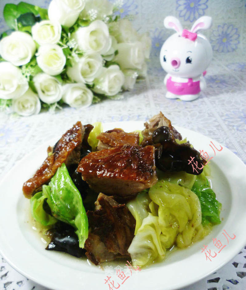 Stir-fried Cabbage with Black Fungus Roast Duck recipe