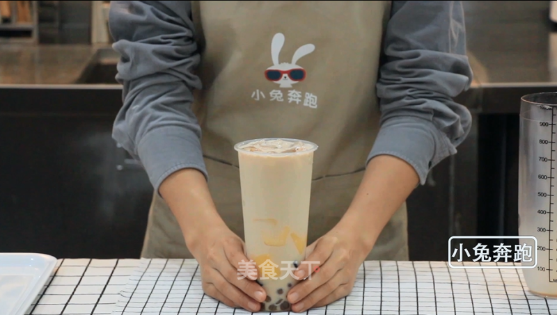 The Practice of The Three Brothers of Coco Milk Tea-bunny Running Milk Tea Tutorial