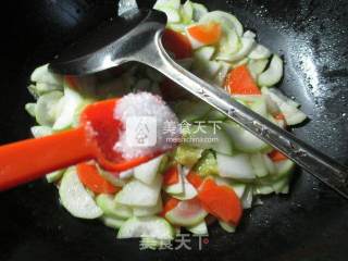 Stir-fried Long Melon with Cabbage recipe