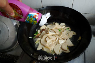 Braised King Pleurotus with Sauce recipe