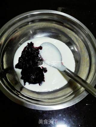 Blueberry Yogurt Mousse Snowy Mooncakes recipe