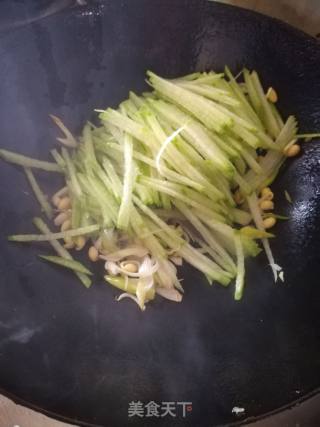 Stir-fried Radish with Bean Sprouts recipe