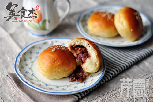 Barbecued Pork Meal Buns recipe