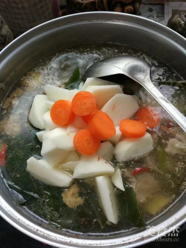 Pork Ribs, Kelp and Yam Soup recipe