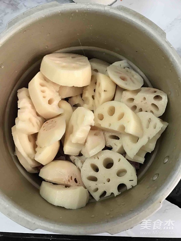 Lotus Root Pork Bone Soup recipe