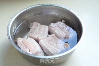 Which One is Better, Meat or Taro?-braised Pork with Taro recipe