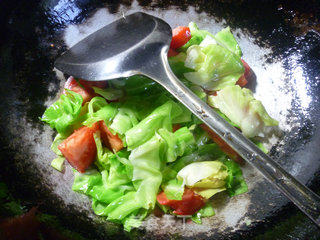 Stir-fried Beef Cabbage with Tomato recipe