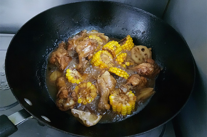 Stewed Chicken Wing Roots with Lotus Root and Corn recipe