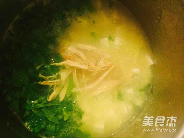 Tofu Millet Congee with Shredded Chicken and Celery Leaves recipe