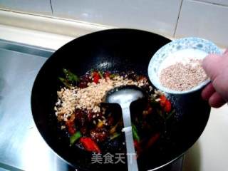 Chopped Ribs to Make "fragrant Fried Inch Bones" recipe