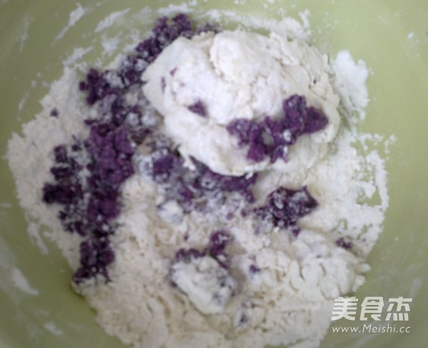 Purple Sweet Potato and Leek Dumplings recipe