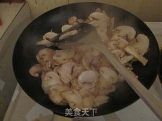 Diced Chicken with Peppers and Mushrooms recipe