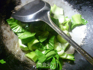 Green Vegetable Three-color Rice Cake Noodle Soup recipe