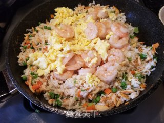 Fried Rice with Shrimp and Crab Meat recipe