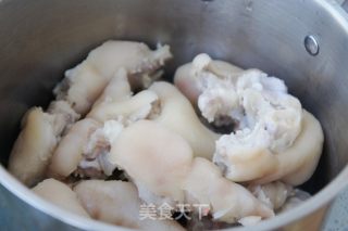 Fortune Pork Knuckles——a Big Dish that Must be Eaten at The Banquet of The New Year's Eve recipe