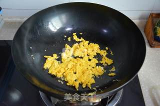 Fried Eggs with Fungus recipe