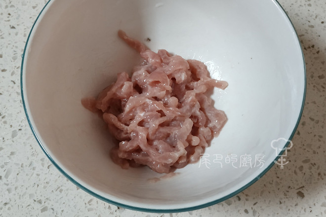 Stir-fried Shredded Pork with Chives recipe