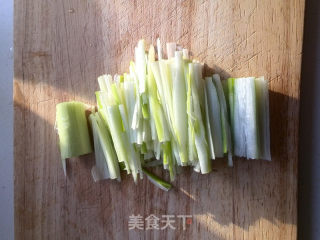 Shrimp Skin Mixed with Green Onions recipe