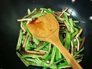 Home-style Stir-fry--------【green Pepper and Dried Tea】 recipe