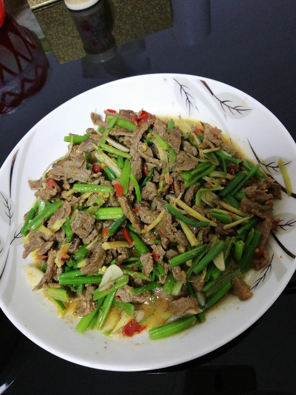 Celery Stir-fried Beef recipe