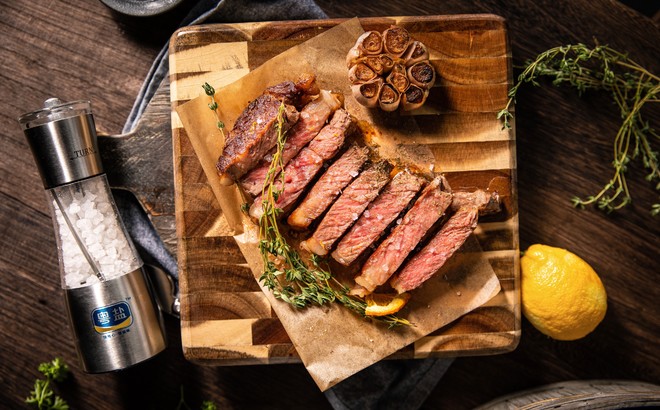 Seared Steak with Salt recipe