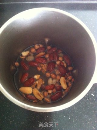 Red Dates, Peanuts and Walnuts recipe
