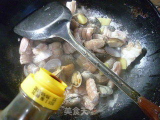 Fried Mantis Shrimp with Clams recipe