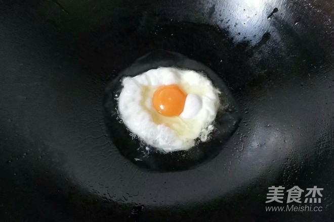 Sauce Poached Egg recipe