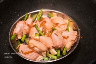 Stuffed Chicken Wings with Asparagus and Pleurotus Eryngii (full Video Tutorial with Boneless Chicken Wings) recipe