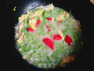 Tomato Egg Spinach Noodles recipe