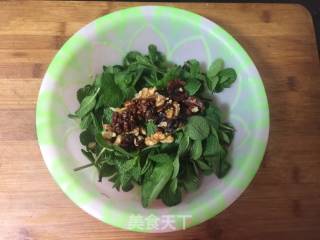 #春食野菜香# Ten Coriander Mixed with Walnuts recipe