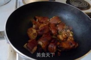 Beauty and Nourishment-soy Bean Clay Pork Feet recipe